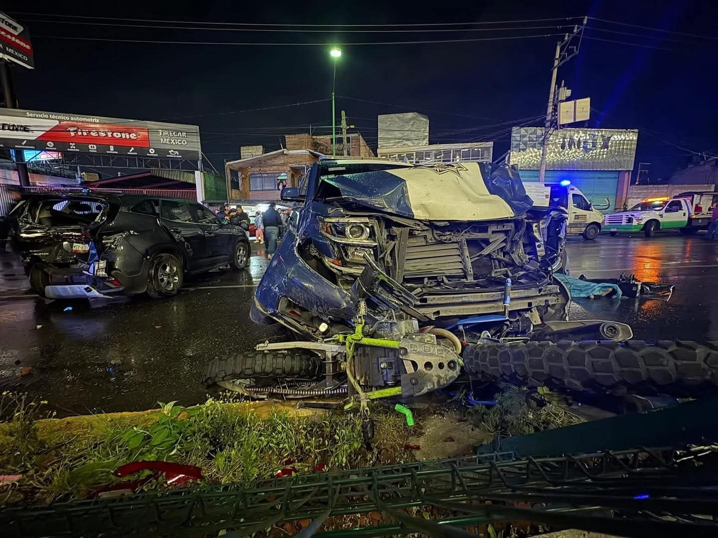 Patrulla de Toluca causa la muerte de una joven