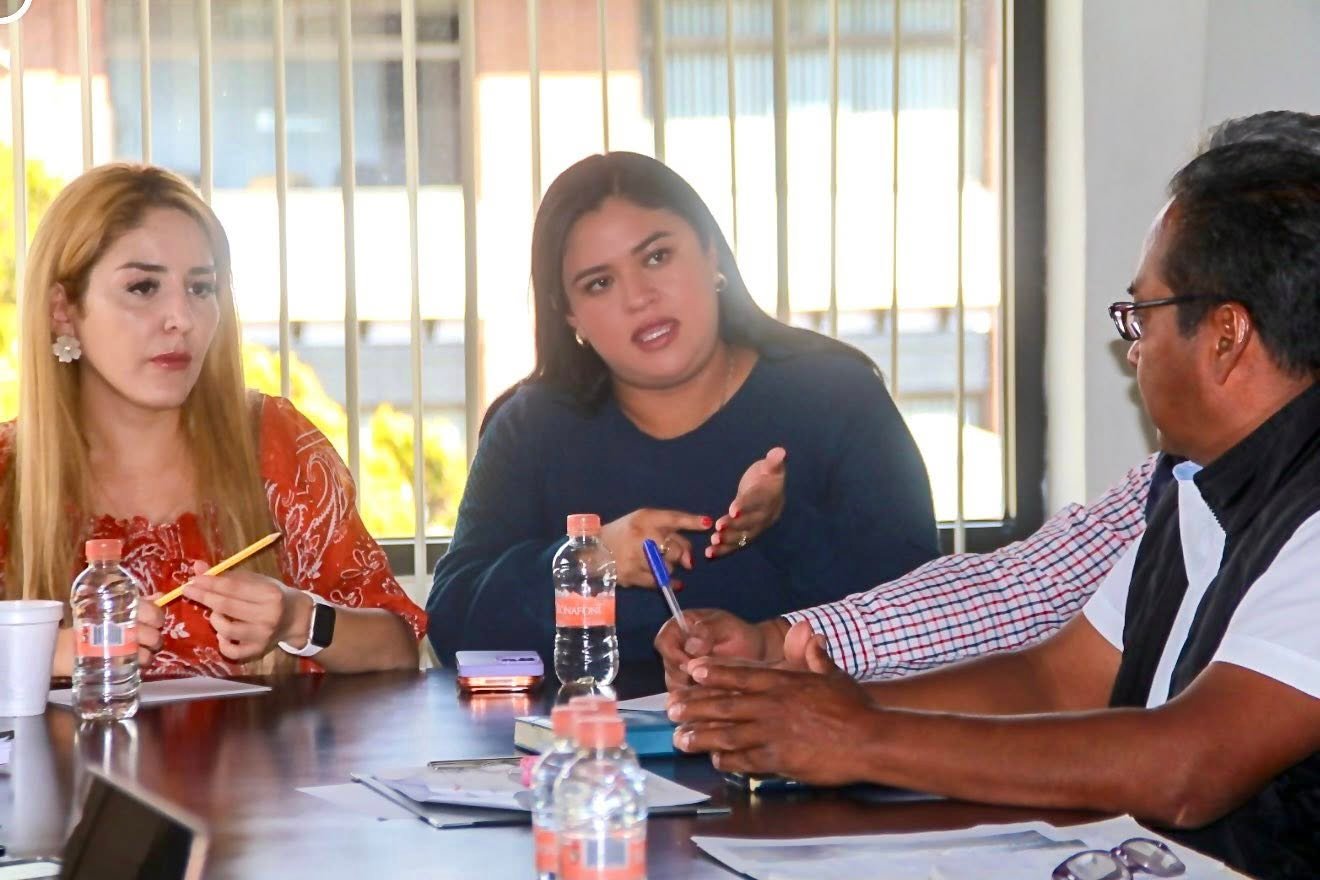 Aylin López trabaja por una mejor movilidad en Jocotitlán