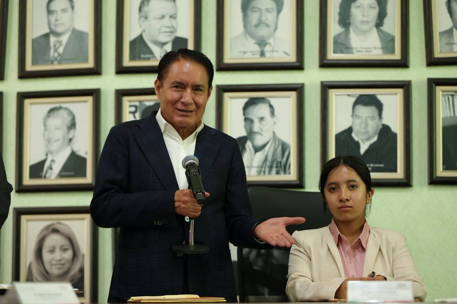 Realizan Cabildo Juvenil en Villa Victoria