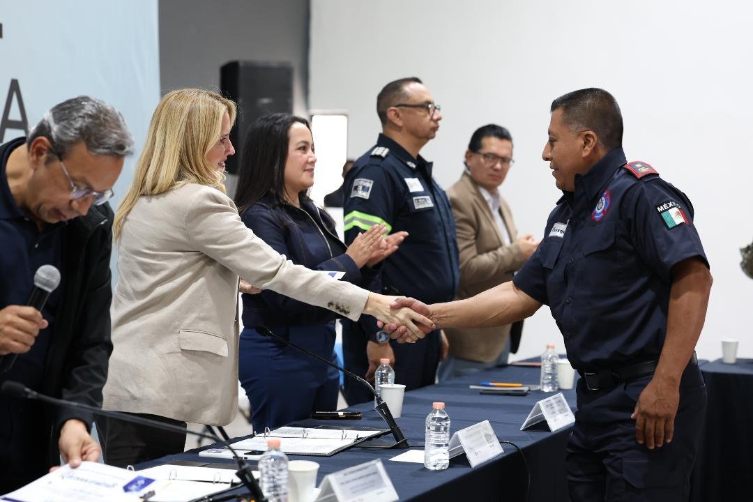 RECONOCE HUIXQUILUCAN A SERVIDORES PÚBLICOS POR ATENDER EMERGENCIAS CON EFICACIA Y VALENTÍA